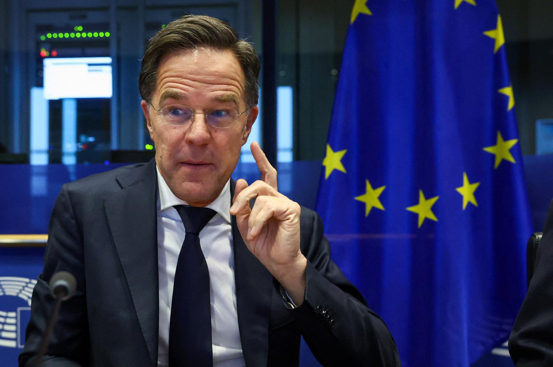 Mark Rutte> Η Ευρώπη ας συνεχίσει να ονειρεύεται ότι μπορεί να αμυνθεί ...